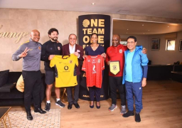 نادي كايزر تشيفز يُكرم بعثة الأهلي