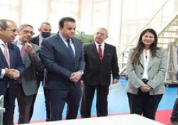 بالصور..وزير التعليم العالي يتفقد كليات ومنشآت الجامعة بالجامعة البريطانية