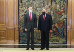 ملك إسبانيا يستقبل وزير الخارجية في مدريد