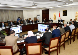 رئيس شركة مياه الشرب يستعرض المشروعات الجاري تنفيذها