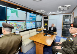 السيسى يتفقد مركز التحكم والمتابعة للشبكة الوطنية للطوارئ والسلامة