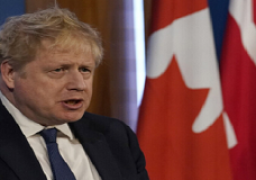 جونسون يرحب بإعلان الهدنة في اليمن