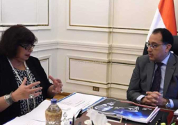 مدبولي يستعرض تقريرا من وزيرة الثقافة حول الفعاليـات في قنا وسوهاج