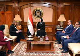 وزيرة التجارة والصناعة تتسلم خطابين رسميين من وزير الزراعة بدولة أوروجواي بشأن تعزيز التعاون المشترك فى مجالات الترويج وحماية الاستثمار