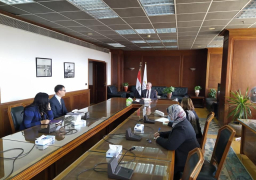 وزير والري يبحث مع كبير خبراء الإقتصاد الزراعي بالبنك الدولى سبل دعم برامج التكيف مع التغيرات المناخية والتوسع في إستخدام أنظمة الري الحديث