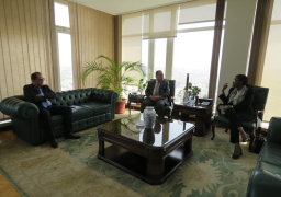 فى لقائه مع وكيل الأمين العام للأمم المتحدة الأمين التنفيذى للجنة الاقتصادية لأفريقيا .. وزير المالية يدعو إلى رؤية أفريقية موحدة فى قضايا التمويل وتغير المناخ