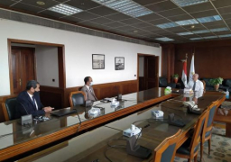 وزير الري يستعرض المشروعات الجارى تنفيذها لحماية السواحل المصرية