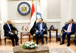 وزير البترول يبحث مع وزير الاستثمار الأردني خلال زيارته للقاهرة زيادة التعاون في تنفيذ مشروعات توصيل الغاز الطبيعى داخل الأردن بخبرات مصرية