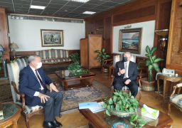 وزير الموارد المائية والرى ومحافظ القليوبية يبحثان موقف مشروعات الرى وإزالة التعديات بمحافظة القليوبية