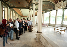 العناني يتفقد اللمسات النهائية لمشروع ترميم قصر محمد على بشبرا