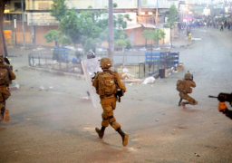 الاحتلال يصيب شابا فلسطينيا ويعتقل آخرين من جنين