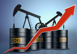 النفط يصعد مع عودة الضغوط على روسيا .. برنت فوق 108 دولارات
