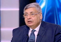 تاج الدين: منح جرعات لقاح “كورونا” للمواطنين يتوقف على الوضع الوبائى