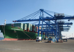 تداول 17 سفينة حاويات وبضائع عامة بموانئ دمياط