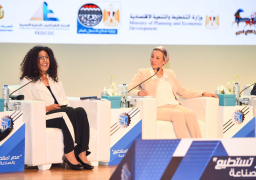 وزيرة البيئة: قطاع الصناعة يأتي ضمن الأولويات في قضايا تغير المناخ