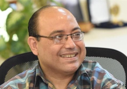 ناصر عبد المنعم يقدم مسرحية “صانع البهجة” عن مسيرة نجيب الريحانى