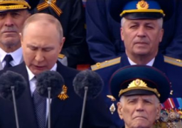 بوتين: الجيش الروسي يدافع عن “الوطن الأم” في أوكرانيا