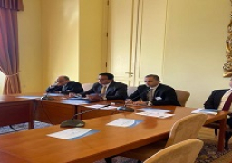 القائم بأعمال وزير الصحة يلتقي بعدد من صناع المستلزمات والأجهزة الطبية في التشيك