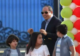 الرئيس السيسي يشارك في احتفالية عيد الفطر مع أبناء الشهداء والمصابين