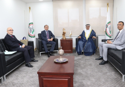 “العسومي” يؤكد أهمية تعزيز العلاقات العربية الأوزبكية