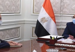 رئيس الوزراء يلتقى رئيس اتحاد الصناعات لمناقشة آليات دعم الصناعة المصرية