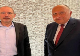 على هامش منتدى دافوس..شكرى يبحث ونظيره الأردني سبل تعزيز العلاقات