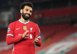 محمد صلاح يتوج بجائزة الحذاء الذهبي