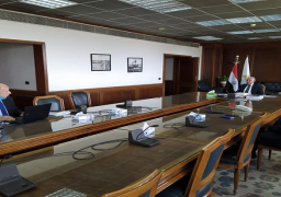 وزير الرى يتابع موقف مشروعات محطات الرفع على مستوى الجمهوية