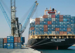 تداول 6876 طن بضائع عامة و400 شاحنة بالبحر الأحمر