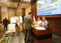 سعفان يتفقد الاقتراع السري لانتخابات مجالس النقابات العمالية العامة