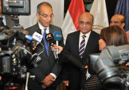 صور.. وزير العدل يفتتح اول مكتب توثيق داخل فرع “اتصالات مصر” بالنزهة