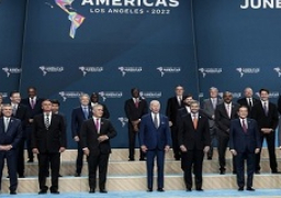 بايدن وزعماء 19 دولة يوقعون إعلانًا بشأن الهجرة في ختام قمة الأمريكتين