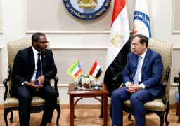طارق الملا يبحث مع وزير المعادن بغينيا الاستوائية التعاون بين البلدين