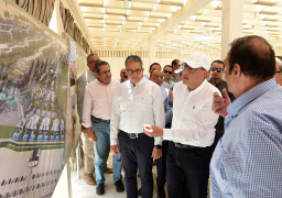 مدبولي يتفقد منشآت فندقية جارتنفيذها بشرم الشيخ استعدادا لمؤتمر المناخ