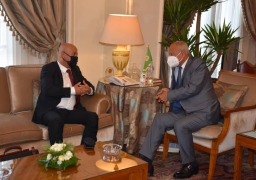 أبو الغيط يستقبل رئيس دائرة شئون اللاجئين الفلسطينيين