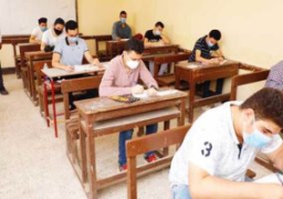 طلاب الثانوية العامة يؤدون اليوم امتحانات الفيزياء والتاريخ
