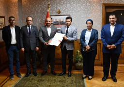 وزير الرياضة يتعرف على استعدادات “محمود لالا” لتسجيل رقم بموسوعة جينيس