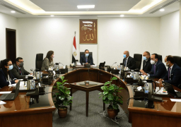 مدبولى يتابع موقف عدد من المشروعات التى يتم تنفيذها فى قطاع النقل