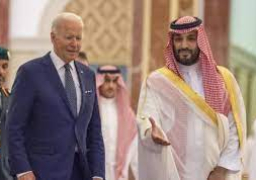 “الرياض”: زيارة الرئيس الأمريكي إلى المملكة عززت الشراكة الاستراتيجية