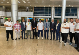 وزير الرياضة يهنىء بعثة السومو خلال استقبالهم الرسمى بمطار القاهرة
