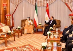 الرئيس السيسي يلتقي ولي عهد الكويت على هامش قمة جدة
