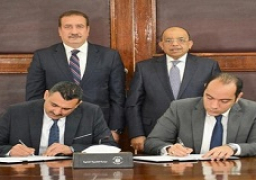 وزير التنمية المحلية ومحافظ المنوفية يشهدان توقيع عقد تقديم خدمات بأحياء شبين الكوم