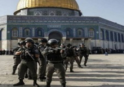 مستوطنون يقتحمون المسجد الأقصى وسط حراسة مشددة من قوات الاحتلال