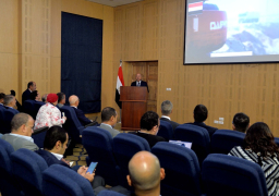 وزير النقل: تكليفات من الرئيس بأن تكون مصر مركزا للمناطق اللوجستية