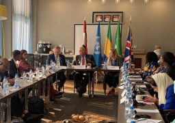 صور..”شكري” يلتقي نظيره الجابوني ويشارك في المائدة المستديرة الوزارية