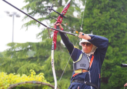 “مكرم” تهنئ شابة مصرية لفوزها بذهبيتين ببطولة الشباب للرماية ببريطانيا