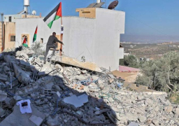 الجيش الاسرائيلي يهدم منزلين فلسطينيين متهمين بقتل ثلاثة إسرائيليين