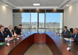 “شكري” يبحث مع وزير المناخ الكندي وجهات النظر حول قضايا المناخ