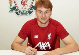 نجم ليفربول سيب بيرج ينضم إلى شالكه الألماني على سبيل الإعارة