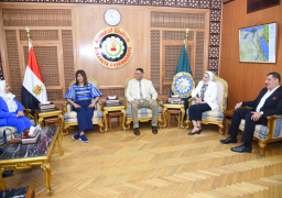 في اطار “مراكب النجاة” و”حياة كريمة”.. مكرم تصل الدقهلية لدعم الصيادين